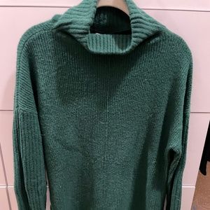 Cozy emerald green sweater